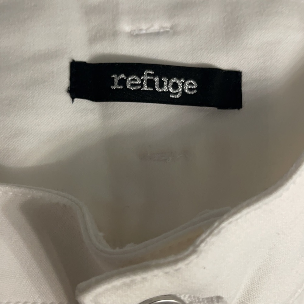 Refuge High Rise Shorts - Picture 4 of 5